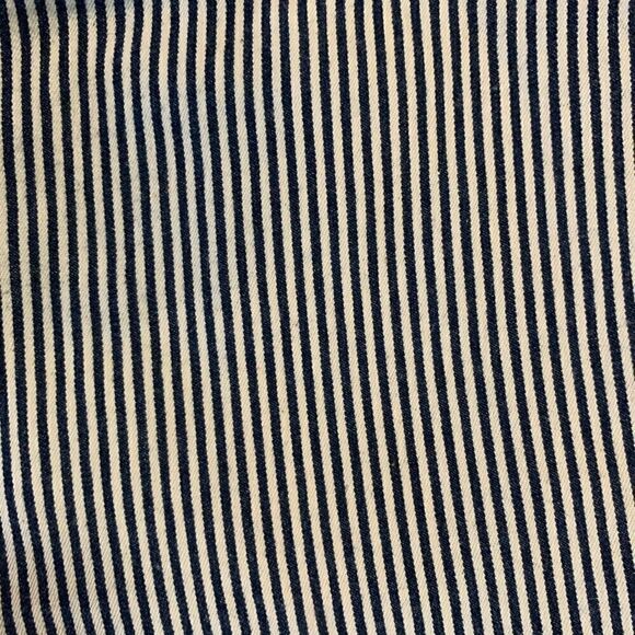 GAP navy and white stripes shorts size 6 - Picture 3 of 5